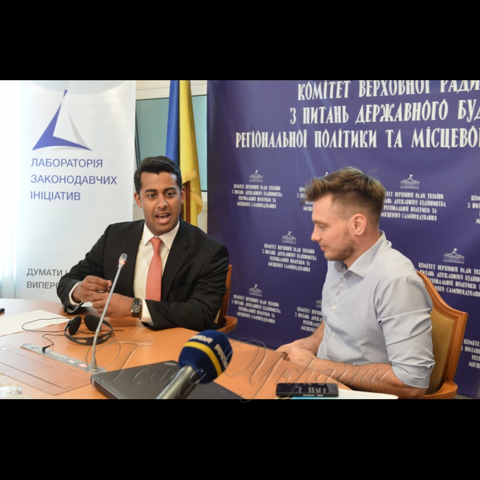 25 травня 2018 у стінах парламенту відбувся семінар «Етичні стандарти посадових та обраних осіб: США та країни Європи» за участі Джейкоба Вентури, американського адвоката, радника з юридичних питань представника Стівена Ховіта у Законодавчому офісі США (Штат Массачусетс).
Радник з юридичних питань представника Стівена Ховіта у Законодавчому офісі США (Штат Массачусетс) Джейкоб Вентура, заступник Голови Ради Лабораторії законодавчих ініціатив Олександр Заславський.