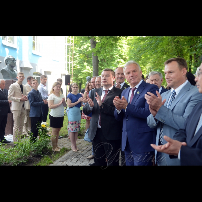 26 травня 2018 НУБіП України відсвяткував своє 120-річчя.    Гостей вітав ректор Станіслав Ніколаєнко, який з гордістю відзначив ту високу оцінку, яку дали колективу керівництво держави, уряду і особисто Президент України та увагу з боку міжнародної спільноти: майже 100 гостей з 24 країн світу приїхали на святкування. За свою 120-річну історію НУБіП випустив майже 200 тисяч фахівців, які прославили свою alma mater по всьому світу. І зараз, незважаючи на складну фінансову і економічну ситуацію в країні, виш впевнено розвивається. За допомогою уряду і меценатів відновлено 3-й корпус, переобладнуються аудиторії і лабораторії. Студентство продемонструвало чудові знання на фінальних етапах Всеукраїнських студентських олімпіад і конкурсах наукових робіт. Вчені університету відзначені Преміями Президента України і Кабінету Міністрів.