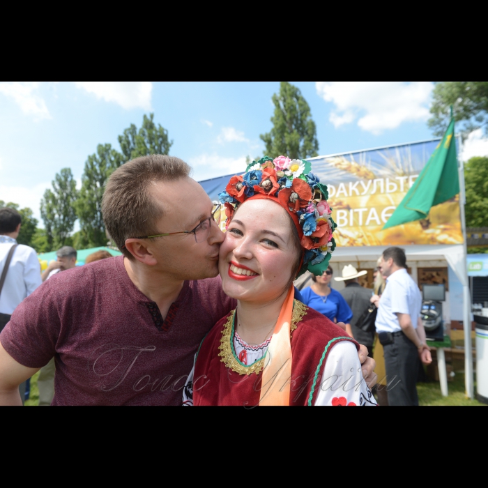 26 травня 2018 НУБіП України відсвяткував своє 120-річчя.    Гостей вітав ректор Станіслав Ніколаєнко, який з гордістю відзначив ту високу оцінку, яку дали колективу керівництво держави, уряду і особисто Президент України та увагу з боку міжнародної спільноти: майже 100 гостей з 24 країн світу приїхали на святкування. За свою 120-річну історію НУБіП випустив майже 200 тисяч фахівців, які прославили свою alma mater по всьому світу. І зараз, незважаючи на складну фінансову і економічну ситуацію в країні, виш впевнено розвивається. За допомогою уряду і меценатів відновлено 3-й корпус, переобладнуються аудиторії і лабораторії. Студентство продемонструвало чудові знання на фінальних етапах Всеукраїнських студентських олімпіад і конкурсах наукових робіт. Вчені університету відзначені Преміями Президента України і Кабінету Міністрів.