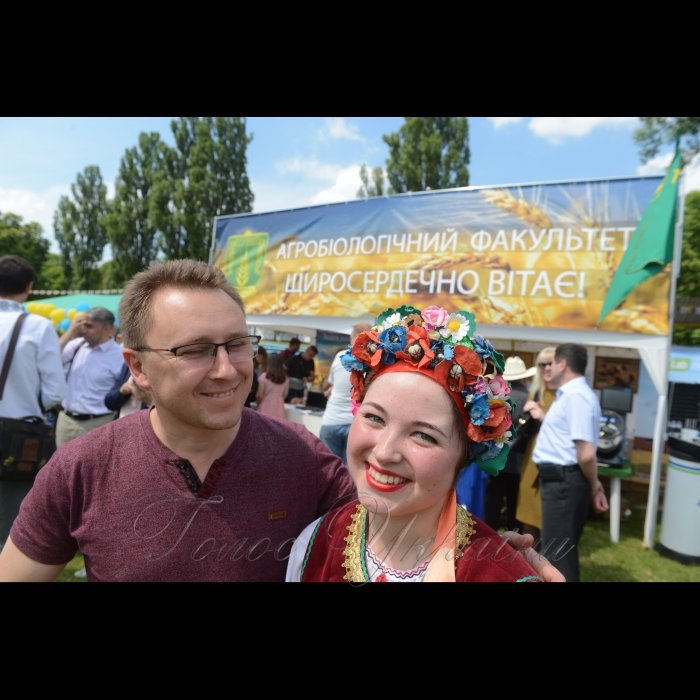 26 травня 2018 НУБіП України відсвяткував своє 120-річчя.    Гостей вітав ректор Станіслав Ніколаєнко, який з гордістю відзначив ту високу оцінку, яку дали колективу керівництво держави, уряду і особисто Президент України та увагу з боку міжнародної спільноти: майже 100 гостей з 24 країн світу приїхали на святкування. За свою 120-річну історію НУБіП випустив майже 200 тисяч фахівців, які прославили свою alma mater по всьому світу. І зараз, незважаючи на складну фінансову і економічну ситуацію в країні, виш впевнено розвивається. За допомогою уряду і меценатів відновлено 3-й корпус, переобладнуються аудиторії і лабораторії. Студентство продемонструвало чудові знання на фінальних етапах Всеукраїнських студентських олімпіад і конкурсах наукових робіт. Вчені університету відзначені Преміями Президента України і Кабінету Міністрів.