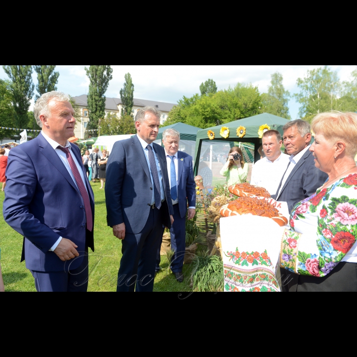 26 травня 2018 НУБіП України відсвяткував своє 120-річчя.    Гостей вітав ректор Станіслав Ніколаєнко, який з гордістю відзначив ту високу оцінку, яку дали колективу керівництво держави, уряду і особисто Президент України та увагу з боку міжнародної спільноти: майже 100 гостей з 24 країн світу приїхали на святкування. За свою 120-річну історію НУБіП випустив майже 200 тисяч фахівців, які прославили свою alma mater по всьому світу. І зараз, незважаючи на складну фінансову і економічну ситуацію в країні, виш впевнено розвивається. За допомогою уряду і меценатів відновлено 3-й корпус, переобладнуються аудиторії і лабораторії. Студентство продемонструвало чудові знання на фінальних етапах Всеукраїнських студентських олімпіад і конкурсах наукових робіт. Вчені університету відзначені Преміями Президента України і Кабінету Міністрів.