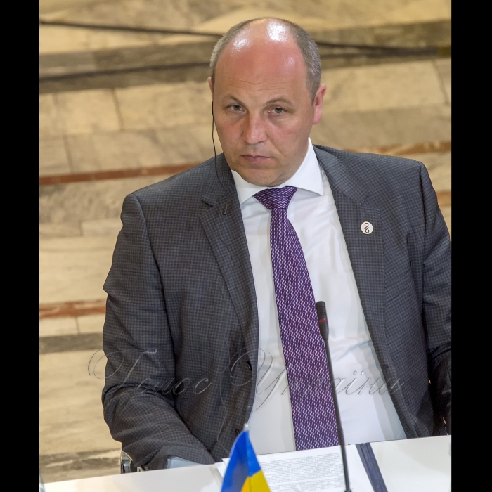 26 травня 2018 візит до Грузії делегації України на чоліз Головою Верховної Ради України А.В.Парубієм у зв'язку з участю в урочистих заходах з нагоди 100-річчя Першої Демократичної Республіки Грузії.
Відкриття круглого столу «Співпраця задля процвітання - стратегія наступного століття»  за участі Президента, Голови Парламенту, МЗС Грузії та Глав іноземних делегацій.
Мепарішвілі Хвича Нодарович, керівник групи з міжпарламентських зв’язків з Грузією, народний депутат України.