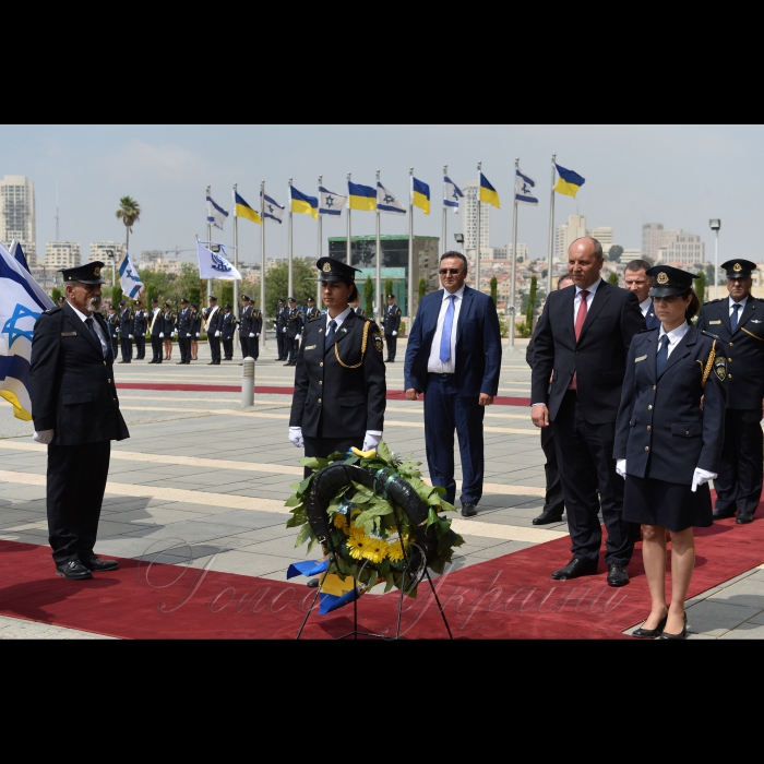 28-30 травня 2018 офіційний візит Голови Верховної Ради України А.В.Парубія до Держави Ізраїль.
Офіційна церемонія привітання Голови Верховної Ради України А.Парубія в Кнесеті Держави Ізраїль.