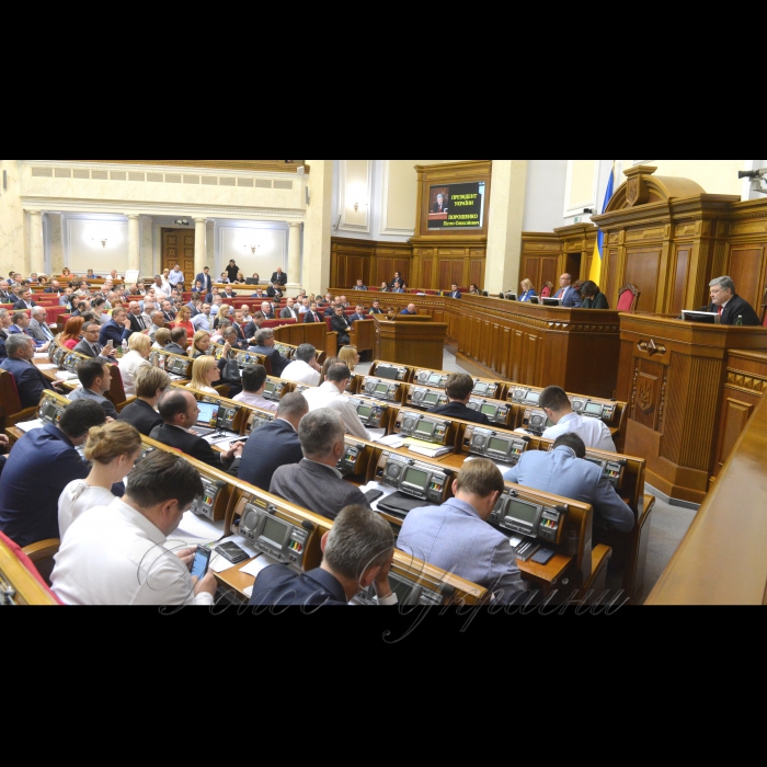 Сесія Верховної Ради України. Прийнято Закон 