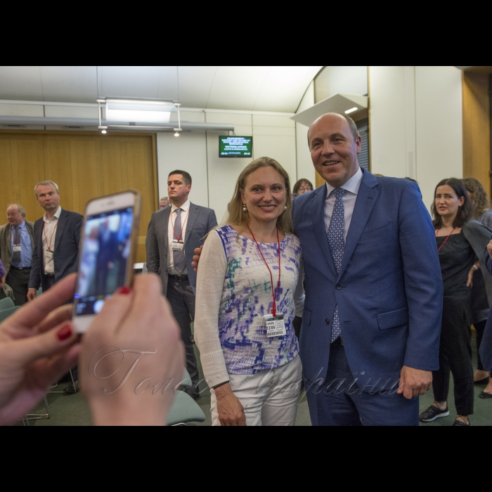 Голова Верховної Ради Андрій Парубій перебуває з візитом у Сполученому Королівстві Великої Британії та Північної Ірландії.

Публічний захід у приміщенні Парламенту Великої Британії (послідовний переклад, після виступу Голови ВР України – питання/відповіді). Захід організований Посольством та Британсько-українським товариством (голова – Лорд Різбі)

