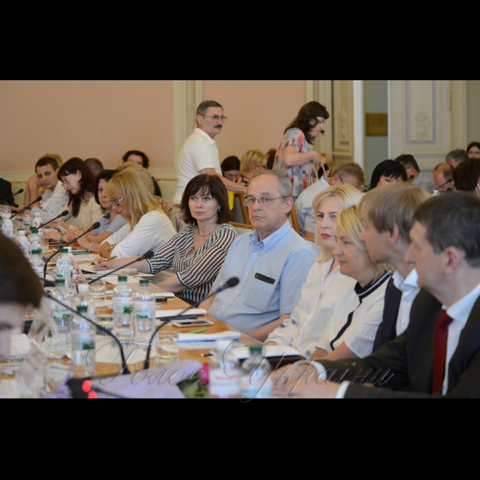 Комітет Верховної Ради України з питань охорони здоров’я спільно з Українською діабетичною федерацією провів засідання «круглого столу» на тему: «Цукровий діабет. Міжнародний досвід. Проблеми та можливості в Україні»