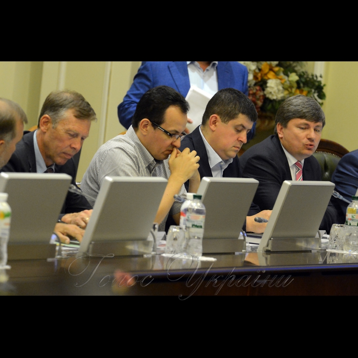 Погоджувальна рада у Верховній Раді України. Сергій Соболєв (Б) Олег Березюк (САМ) Максим Бурбак (НФ) Артур Герасимов (БП)