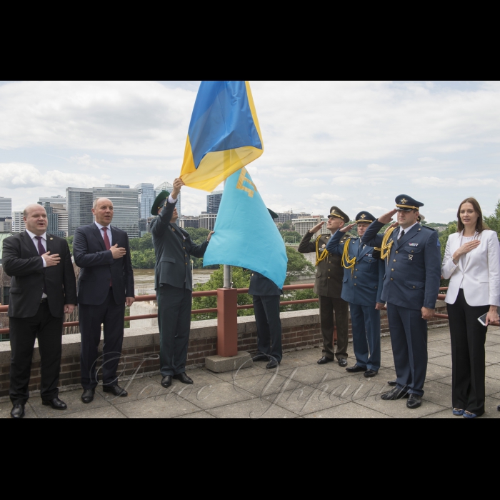 Робочий візит Голови Верховної Ради України Андрія Парубія  до Сполучених Штатів Америки 

Церемонія підняття прапору Кримськотатарського народу на будинку посольства України в США, 
