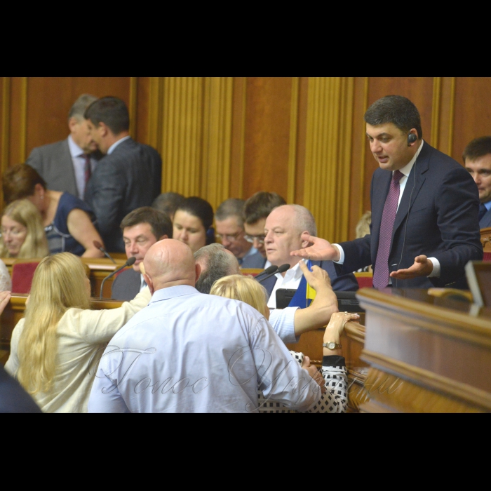 Сесія Верховної Ради України. Кубів, Володимир Гройсман