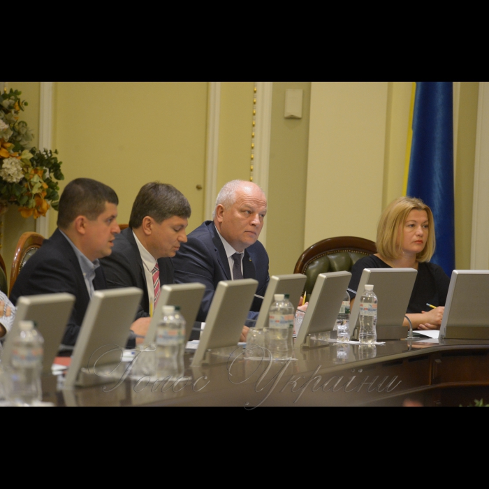 Погоджувальна рада у Верховній Раді України. Максим Бурбак (НФ) Артур Герасимов (БП)Степан Кубів 1й віце-прем’єр міністр Ірина Геращенко