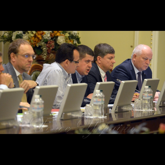 Погоджувальна рада у Верховній Раді України. Сергій Власенко (Б) Олег Березюк (сам) Максим Бурбак (НФ) Артур Герасимов (БП)Степан Кубів 1-й віце-прем’єр міністр
