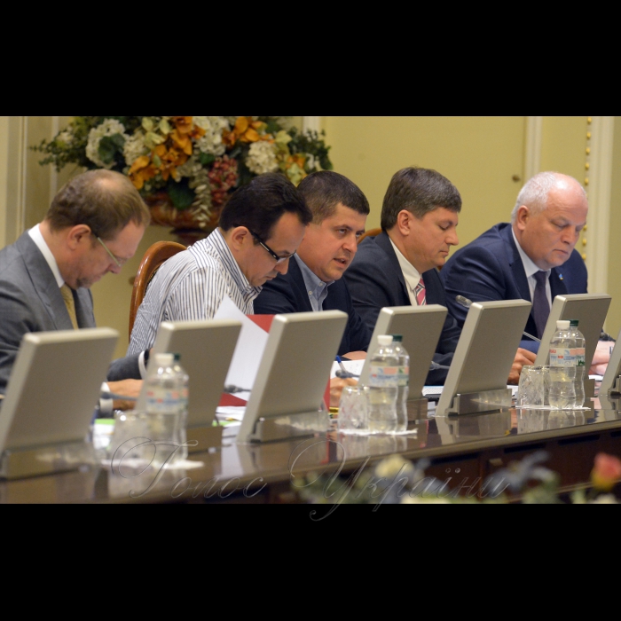 Погоджувальна рада у Верховній Раді України. Сергій Власенко (Б) Олег Березюк (сам) Максим Бурбак (НФ) Артур Герасимов (БП)Степан Кубів 1-й віце-прем’єр міністр