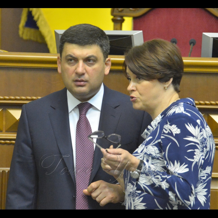 13 липня 2018 cесія Верховної Ради України.
У сесійній залі присутні члени Кабінету міністрів на чолі з Прем’єр-міністром Володимиром Гройсманом. Розпочалася «година запитань до Уряду».
Прийнято проект Закону 