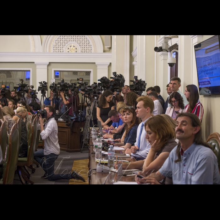 13 липня 2018 підсумкова прес-конференція Голови Верховної Ради України Андрія Парубія.
Програмою прес-конференції передбачено:
- підсумки восьмої сесії VIII скликання;
- відповіді Голови Верховної Ради України Андрія Парубія на запитання представників ЗМІ;
Співорганізатори заходу: громадська організація «Інтерньюз-Україна» у рамках Програми USAID РАДА, що виконується Фондом Східна Європа.