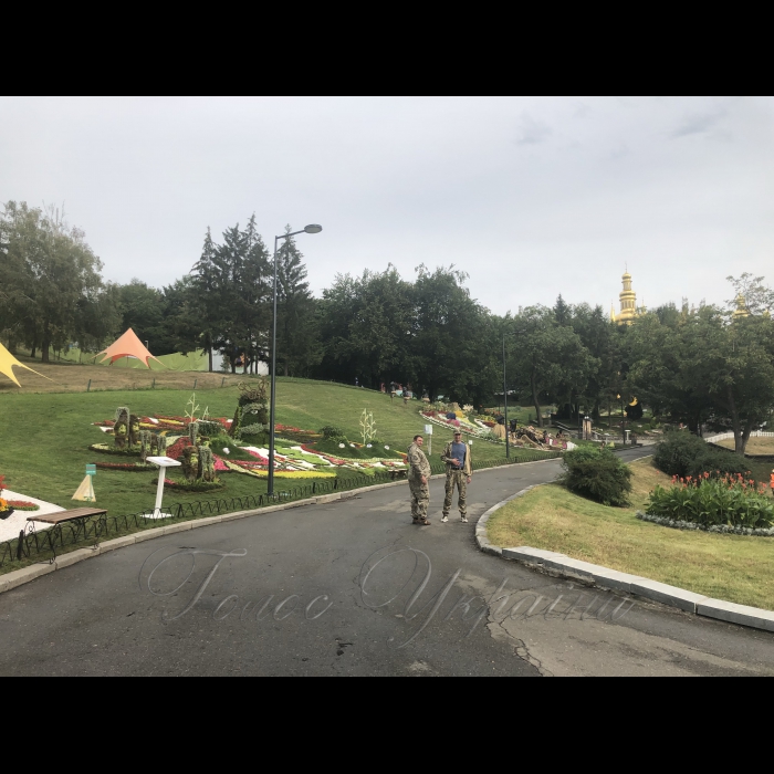 17 серпня 2018 виставка квітів 