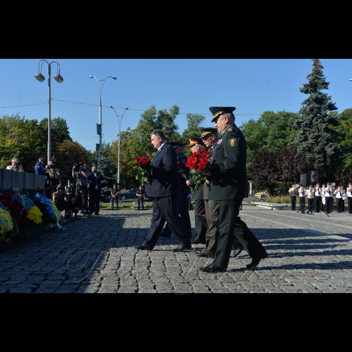 22 серпня 2018 ритуал увічнення пам’яті працівників органів внутрішніх справ та відкриття нових меморіальних плит, на яких вперше викарбувані імена загиблих поліцейських, прикордонників, гвардійців та рятувальників. Участь у акції взяв міністр внутрішніх справ України Арсен Аваков, керівництво Міністерства внутрішніх справ та Національної поліції.