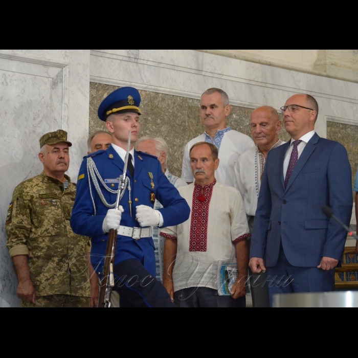 23 серпня 2018 у Верховній Раді України відбулися урочистості з нагоди Дня Державного Прапора України. 
Голова Верховної Ради України Андрій Парубій, звертаючись до учасників заходів, наголосив, що «наш синьо-жовтий стяг – це незнищенний символ боротьби українців за відновлення власної державності».