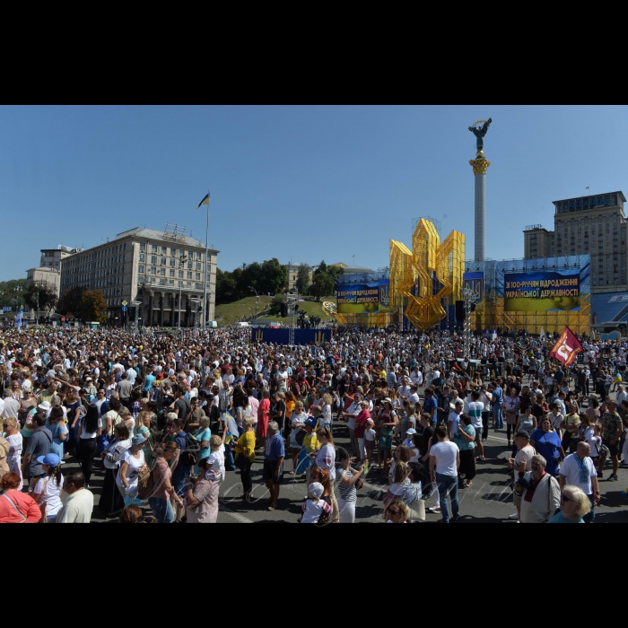 24 серпня 2018 Голова Верховної Ради України Андрій Парубій разом з Президентом України, Верховним головнокомандувачем Петром Порошенком, Прем’єр-міністром України Володимиром Гройсманом, народними депутатами, урядовцями, гостями столиці взяли участь в урочистих заходах з нагоди святкування 27-ї річниці Незалежності України.
У параді взяли участь 18 іноземних делегацій із різних країн світу, зокрема із Великої Британії, США, Канади, Литви, Естонії, Польщі, Румунії, Молдови, Грузії, Латвії, Данії, Польщі.