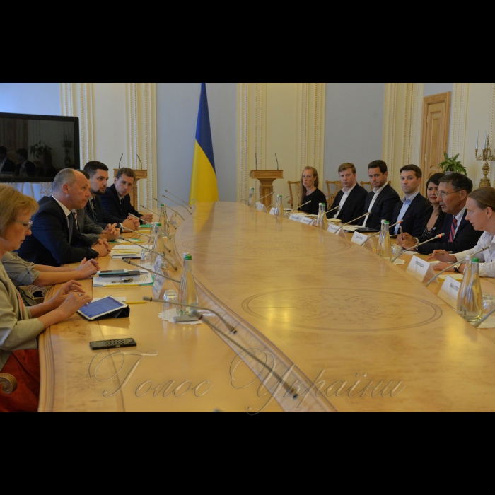 28 серпня 2018 зустріч Голови Верховної Ради Андрія Парубія з делегацією Євразійського центру ім. Діну Патріціу Атлантичної ради. Делегацію очолює Директор центру Джон Едвард Хербст.