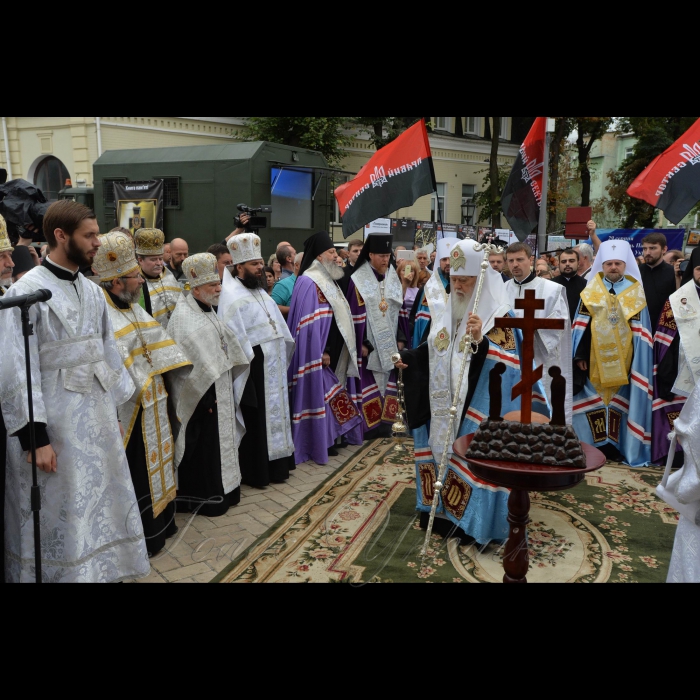 29 серпня 2018 День пам’яті загиблих у російсько-українській війні в Києві біля стіни пам’яті біля Михайлівського собору.