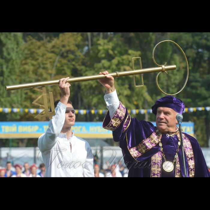 2 вересня 2018 Днем знань університет розпочав свій 121-й навчальний рік.
Ректор НУБіП Станіслав Ніколаєнко.
