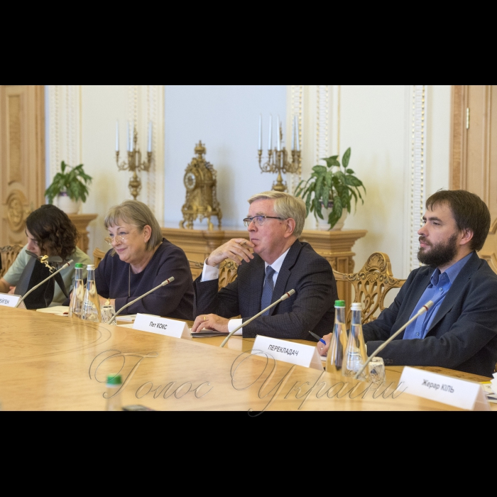 14 вересня 2018
Зустріч Голови Верховної Ради України Андрія Парубія з координатором програм Європейського Парламенту з підвищення інституційної спроможності Верховної Ради України Петем Коксом.