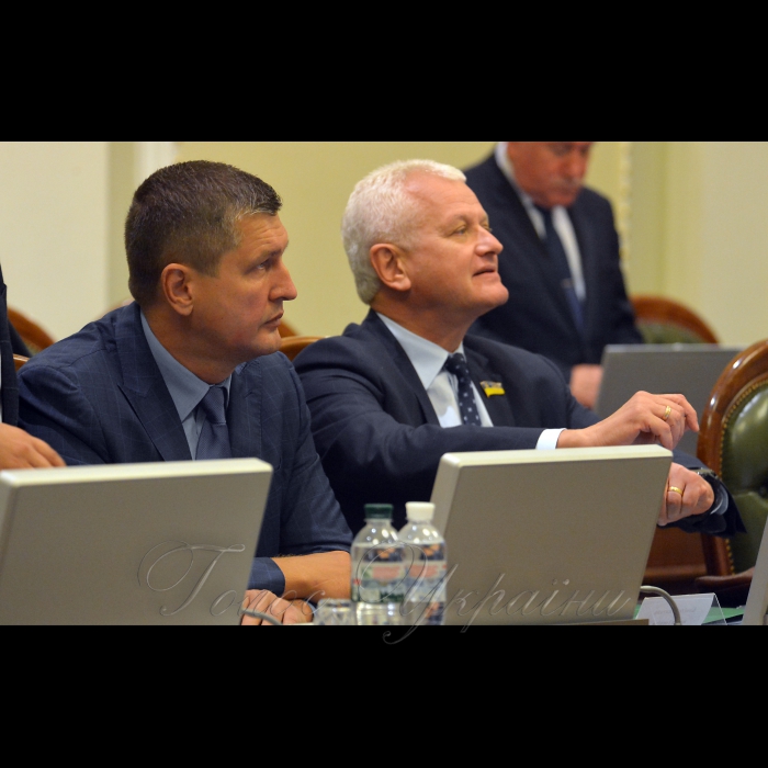 17 вересня 2018 засідання погоджувальної ради.
Віктор Попов (поз.) Олександр Співаковський (БП).