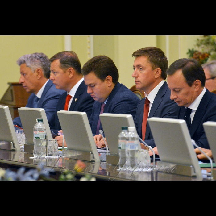 17 вересня 2018 засідання погоджувальної ради.
Юрій Бойко (ОП) Олег Ляшко (РП) Віктор Бондар (відро.) Сергій Лабазюк (воля) Дмитро Андрієвський (БП).