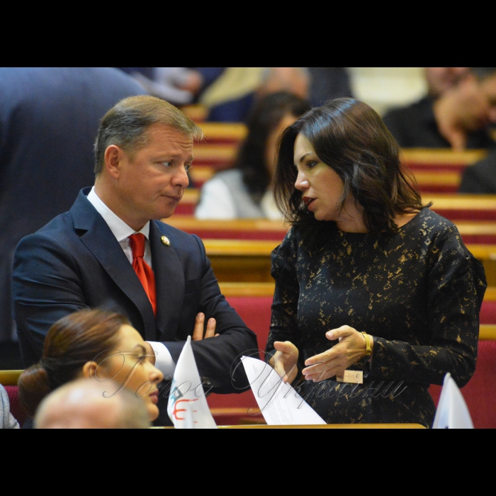 18 вересня 2018 засідання Верховної Ради України.
Олег Ляшко РП Вікторія Сюмар НФ.