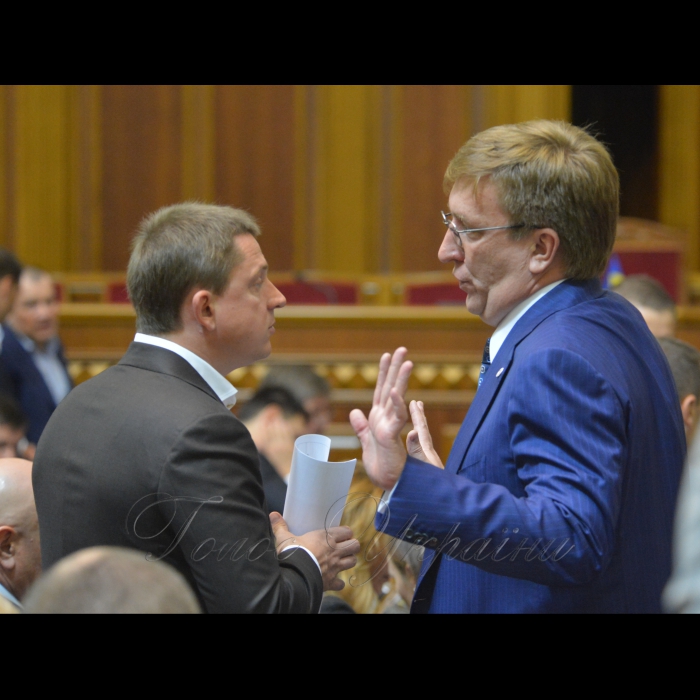 18 вересня 2018 засідання Верховної Ради України.
Олесь Довгий ВОЛЯ Владислав Бухарєв Б.