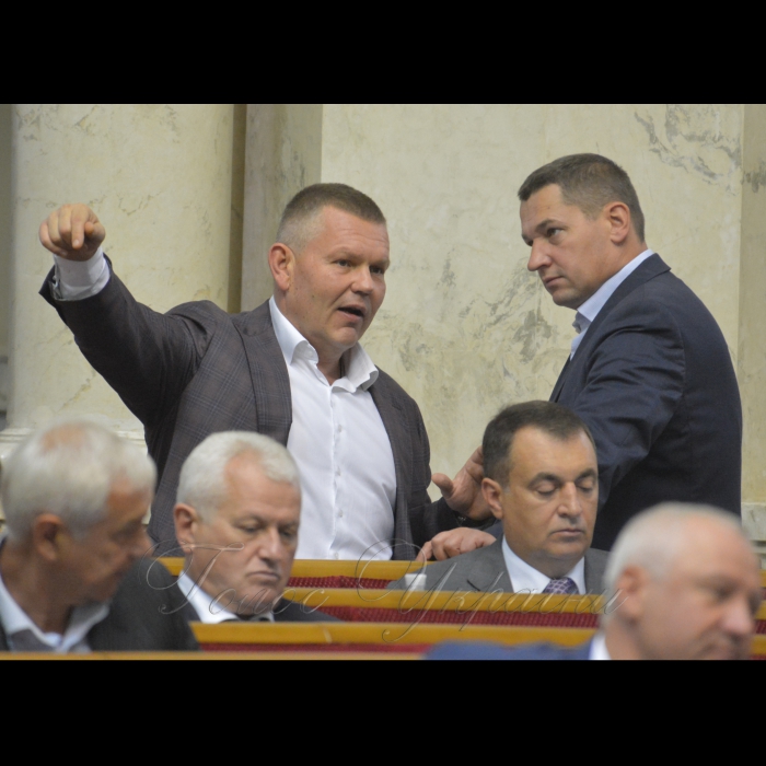 19 вересня 2018 засідання ВР України.
Валерій Давиденко Микола Люшняк БП