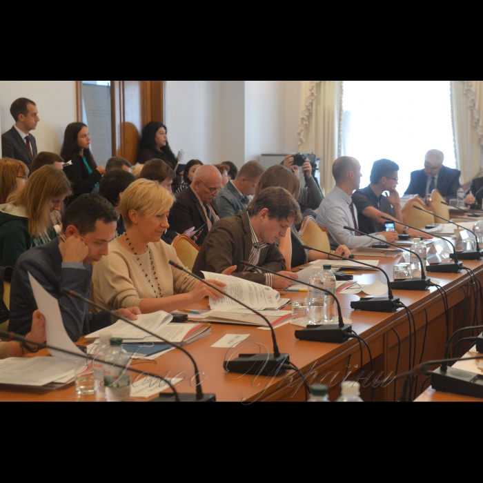 25 вересня 2018 Комітет Верховної Ради України з питань прав людини, національних меншин і міжнаціональних відносин за підтримки Української Гельсінської спілки з прав людини та проекту USAID «Права людини в дії» провів «круглий стіл» на тему: «Перехідне правосуддя як шлях подолання наслідків конфлікту та збройної агресії».