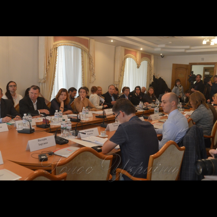 25 вересня 2018 Комітет Верховної Ради України з питань прав людини, національних меншин і міжнаціональних відносин за підтримки Української Гельсінської спілки з прав людини та проекту USAID «Права людини в дії» провів «круглий стіл» на тему: «Перехідне правосуддя як шлях подолання наслідків конфлікту та збройної агресії».