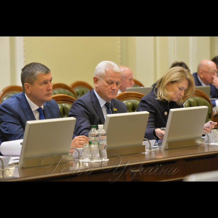 1 жовтня 2018 погоджувальна рада ВР.
Ігор Попов-РП, Олександр Співаковський-БПП, Марія Іонова-БПП