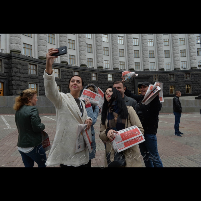 3 жовтня 2018 акція НСЖУ біля Кабміну проти ускладнень роботи з боку Укрпошти.