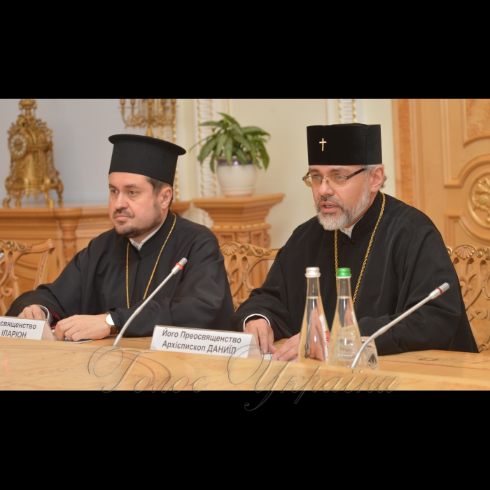 5 жовтня 2018 зустріч Голови Верховної Ради України Андрія Парубія з Екзархами Вселенського Патріарху в Україні – Архієпископом Памфільським і Західної Єпархії Української православної церкви в США Даниїлом та Єпископом Едмонтону і Захiдної Єпархії Української православної церкви в Канаді Іларіоном.