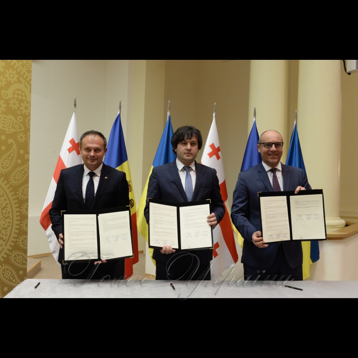 5 жовтня 2018 розпочалась робоча поїздка за участю Голови Верховної Ради України Андрія Парубія до Грузії (Тбілісі).
Церемонія підписання Статуту Міжпарламентської асамблеї Парламенту Грузії, Парламенту Республіки Молдова та Верховної Ради України.