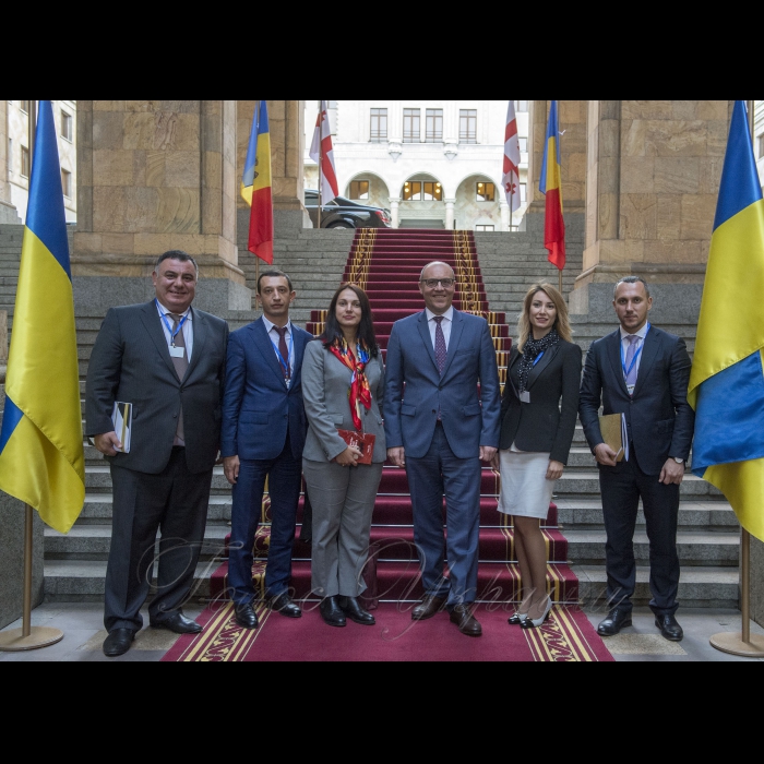 6 жовтня 2018 розпочалась робоча поїздка участю Голови Верховної Ради України Андрія Парубія до Грузії (Тбілісі).
Церемонія підписання Статуту Міжпарламентської асамблеї Парламенту Грузії, Парламенту Республіки Молдова та Верховної Ради України.
