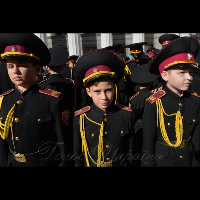12 жовтня 2018 урочистості присвячені 10 - річному ювілею урочистої церемонії вручення погонів учням кадетських класів. 
Урочиста церемонія вручення погонів учням кадетських класів ліцею – інтернату №23 «Кадетський корпус» - Площа Конституції, м. Київ. 