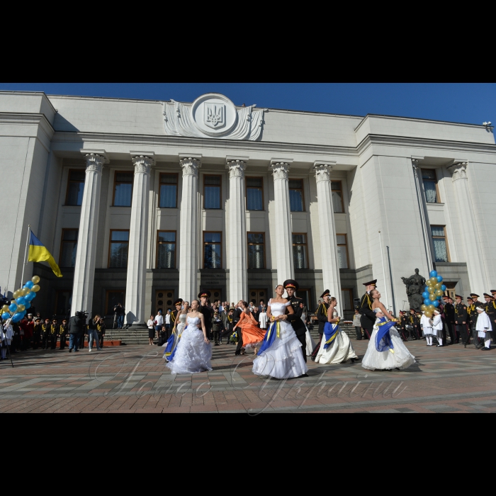 12 жовтня 2018 урочистості присвячені 10 - річному ювілею урочистої церемонії вручення погонів учням кадетських класів. 
Урочиста церемонія вручення погонів учням кадетських класів ліцею – інтернату №23 «Кадетський корпус» - Площа Конституції, м. Київ. 