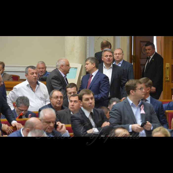 18 жовтня 2018 пленарне засідання Верховної Ради України.
