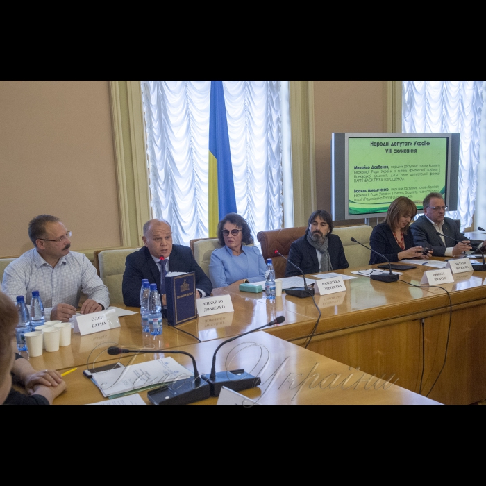 24 жовтня 2018 навчально-комунікативний захід для слухачів кафедри парламентаризму та політичного менеджменту Національної академії державного управління при Президентові України.
Народні депутати України Олег Барна, Михайло Довбенко, президент ГО «Академія парламентаризму» Валентина Гошовська, Микола Шевчук - заступник керівника апарату ВР України Микола Шевчук, народні депутати України Наталія Веселова, Василь Амельченко.