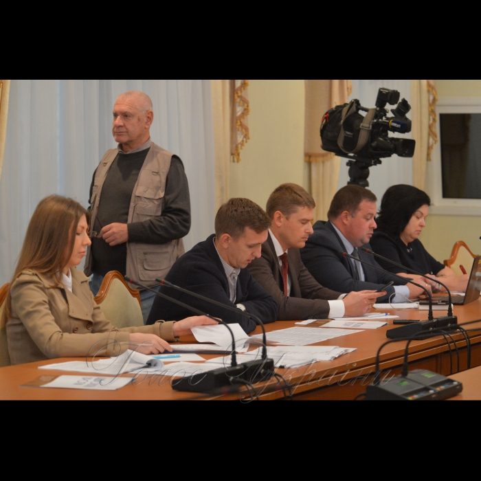 1 листопада 2018 круглий стіл на тему: 