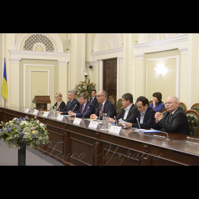1 листопада 2018 зустріч Голови Верховної Ради України Андрія Парубія та Голів депутатських фракцій Верховної Ради України з Федеральним канцлером Федеративної Республіки Німеччини Ангелою Меркель.
Тимошенко, Бойко, Герасимов, Бурбак, Березюк.
