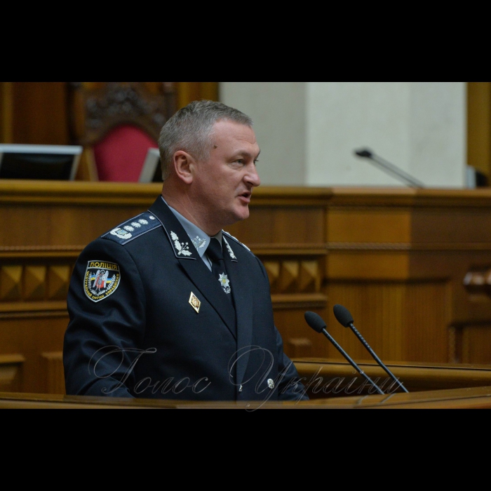 6 листопада 2018 ранкове пленарне засідання Верховної Ради України. 
Голова Верховної Ради України А.Парубій відкрив ранкове пленарне засідання. 
А.Парубій від імені Верховної Ради висловив співчуття рідним та близьким відомої громадської активістки, радниці міського голови Херсона Катерини Гандзюк, яка померла 4 листопада в опіковому відділенні Київської міської лікарні №2.