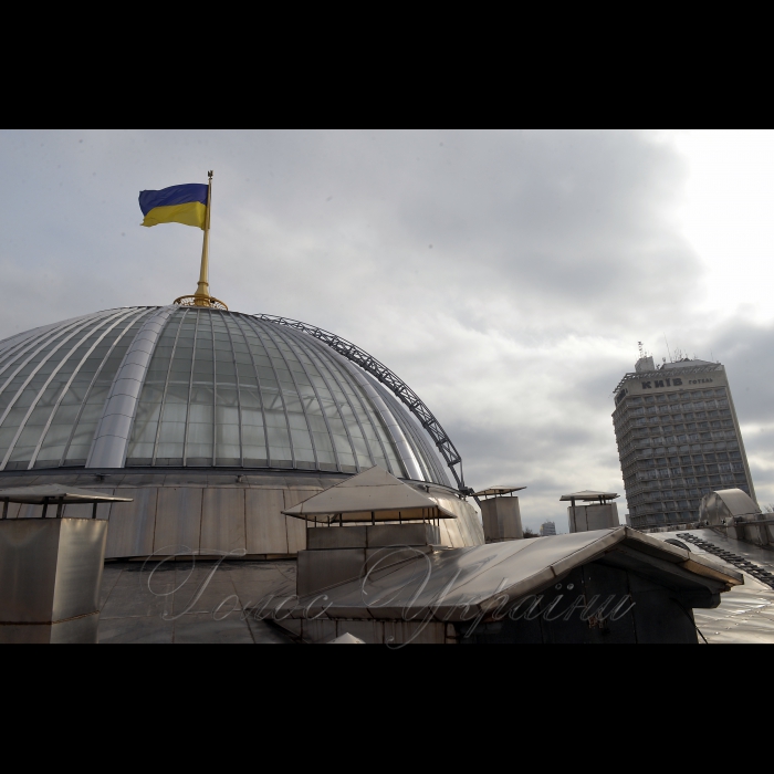 2 листопада 2018 купол над приміщенням Верховної Ради України. 