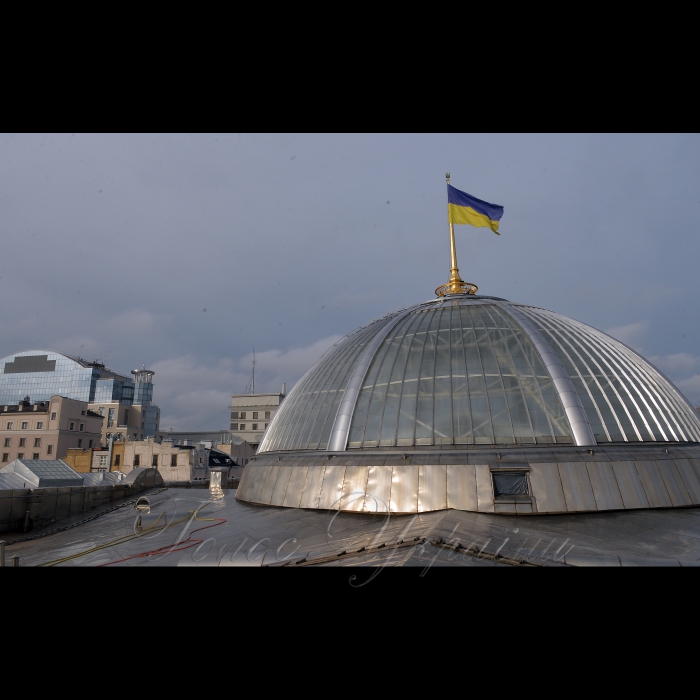 2 листопада 2018 купол над приміщенням Верховної Ради України. 