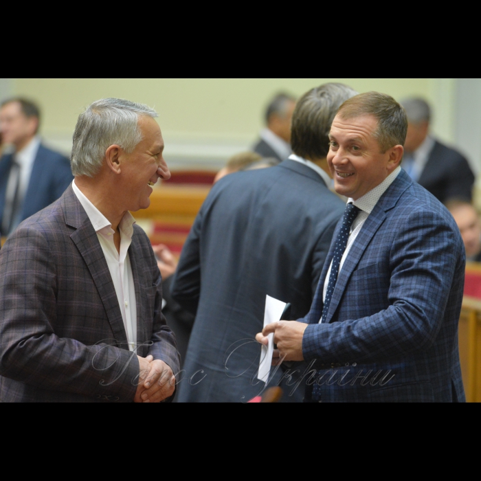 7 листопада 2018 пленарне засідання Верховної Ради України. 
Іван Кулініченко БП, Ігор Молоток ВОЛЯ.