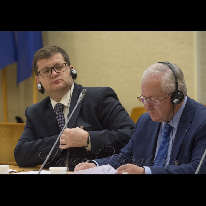 13 листопада 2018 члени делегації Верховної Ради України продовжують працювати за програмою Міжпарламентської асамблеї Сейму Литовської Республіки, Сейму і Сенату Республіки Польща та Верховної Ради України та беруть участь у роботі комітетів асамблеї.
Комітет з питань європейської та євроатлантичної інтеграції України.
Тема: гібридні загрози; боротьба з пропагандою; військове співробітництво.
Володимир Арєв, Голова підкомітету з питань міжпарламентських зв'язків, двосторонніх та багатосторонніх відносин комітету Верховної Ради України у закордонних справах, Борис Тарасюк, заступник голови комітету, голова підкомітету з питань законодавчого забезпечення і контролю за діяльністю дипломатичної служби Комітету Верховної Ради України у закордонних справах.