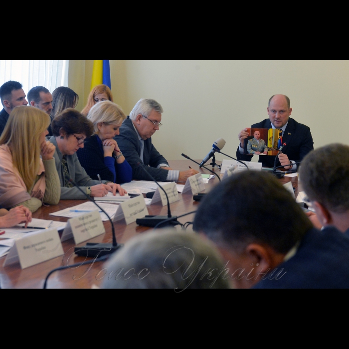 13 листопада 2018 робоча нарада у Комітеті Верховної Ради України з питань соціальної політики, зайнятості та пенсійного забезпечення. 
Нарада відбулася у зв’язку з високими показниками заборгованості з виплати заробітної плати на підприємствах, в установах і організаціях державного сектору та з метою обговорення цієї проблеми і визначення основних шляхів і засобів її подолання.
